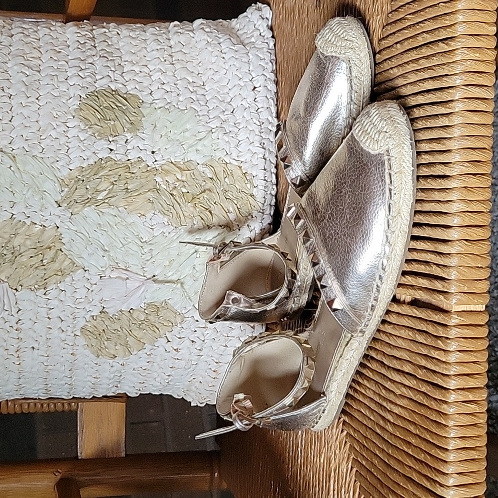 Marc Fisher Graze, gold, closed toe, ankle strap, espadrille,  size 8M